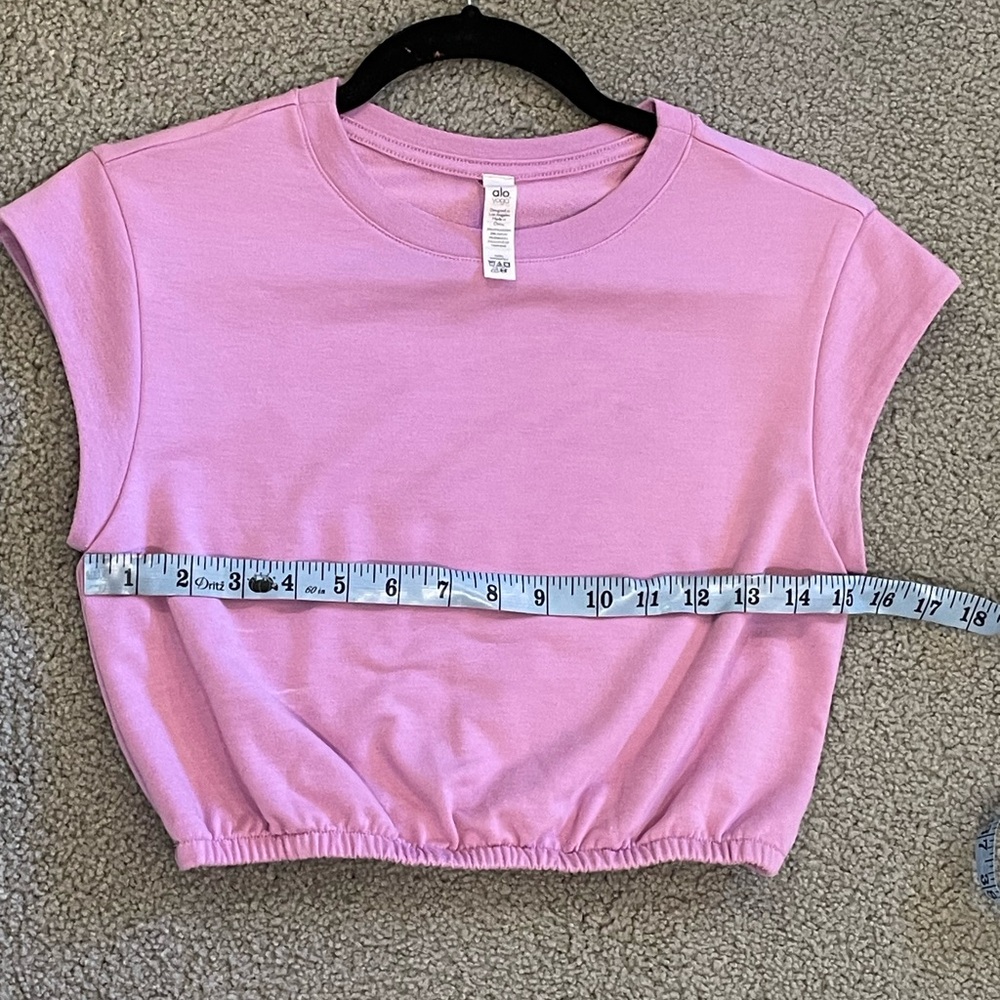 ALO YOGA Dreamy Crop Top Short Sleeve, Purple-ish/Pink 💜🩷 Size XS - Picture 6 of 8